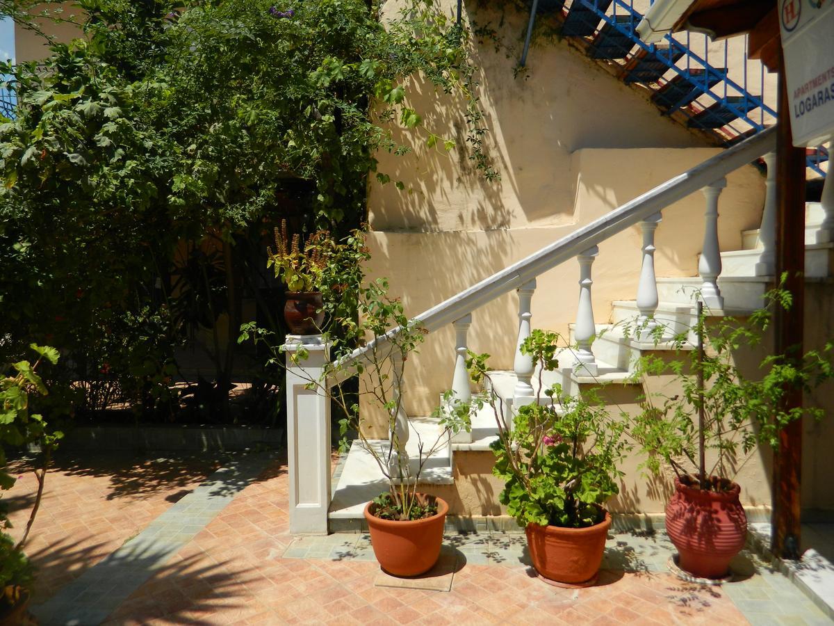 Logara'S Apartments Agia Efimia Exterior foto